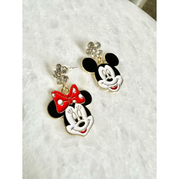 Disneys Minnie and Mickey Mouse dangle earrings - Picture 3 of 3